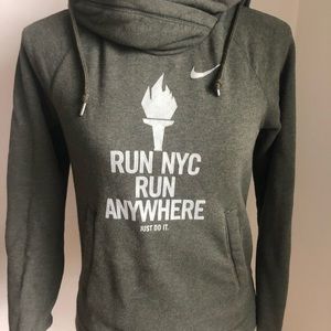 Nike women’s XS running hoodie Green/grey